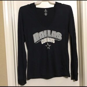Dallas Cowboys tee shirt w/hoodie.